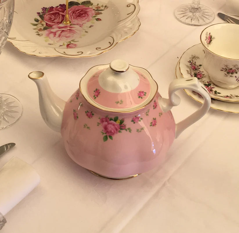 High Tea - Pink & Roses Teapot