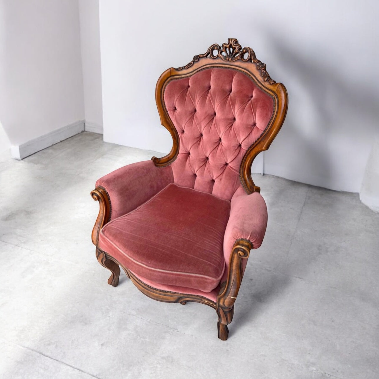 Victoria Armchairs Blush Rockhampton Vintage Hire