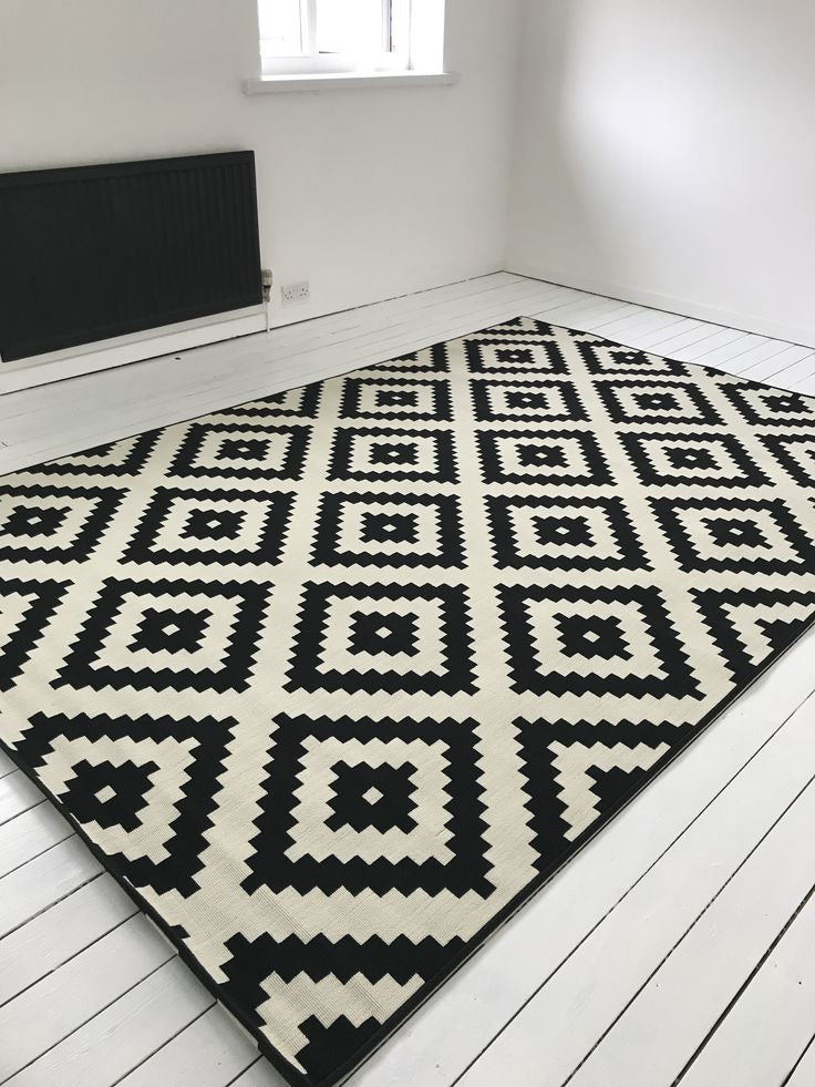 Black & White area rug, perfect for lounge/chill out zone set ups. Rockhampton Vintage Hire