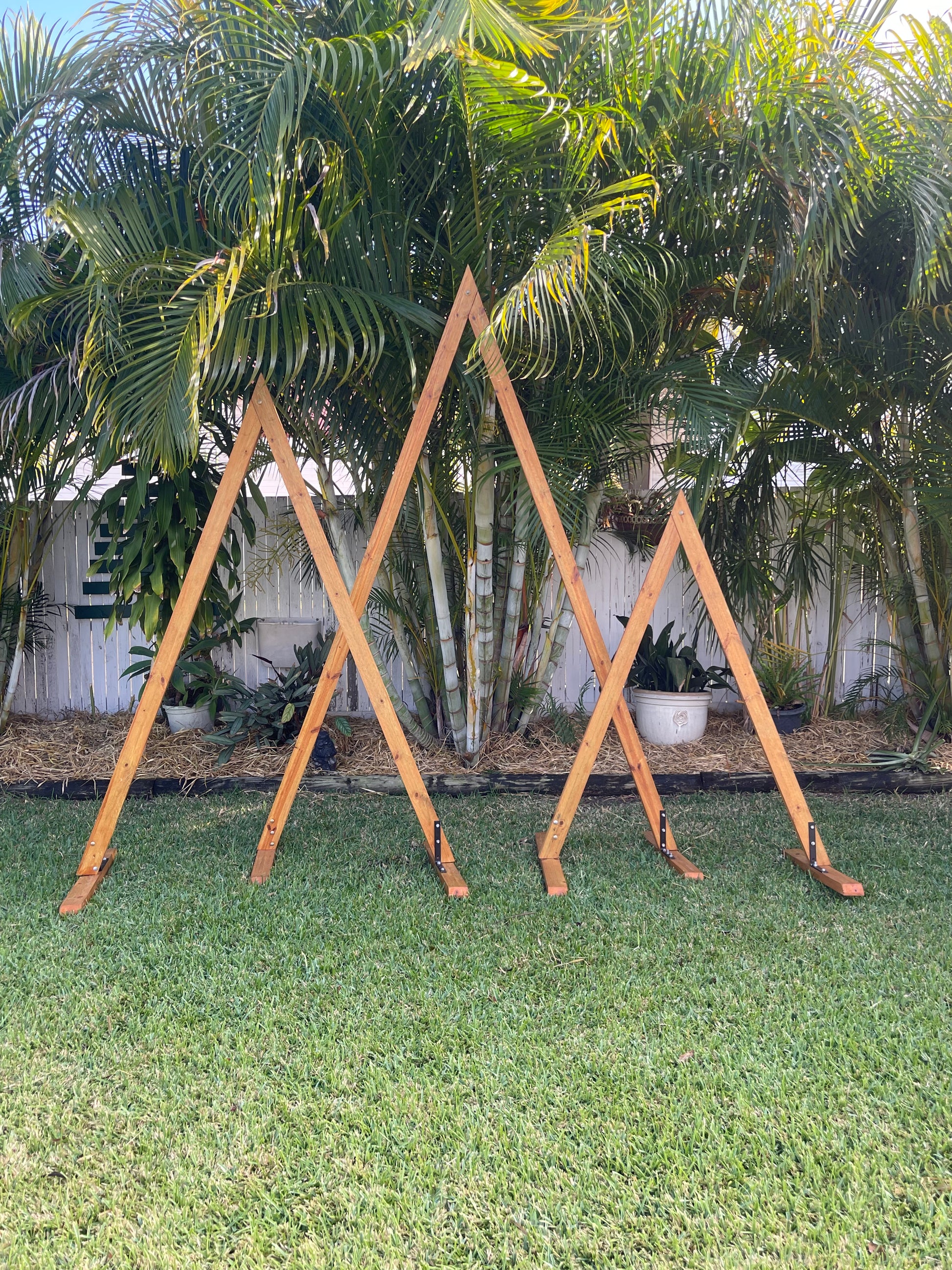 Arbor - Rustic Triangle Set 3-Piece – rockhampton-vintage-hire