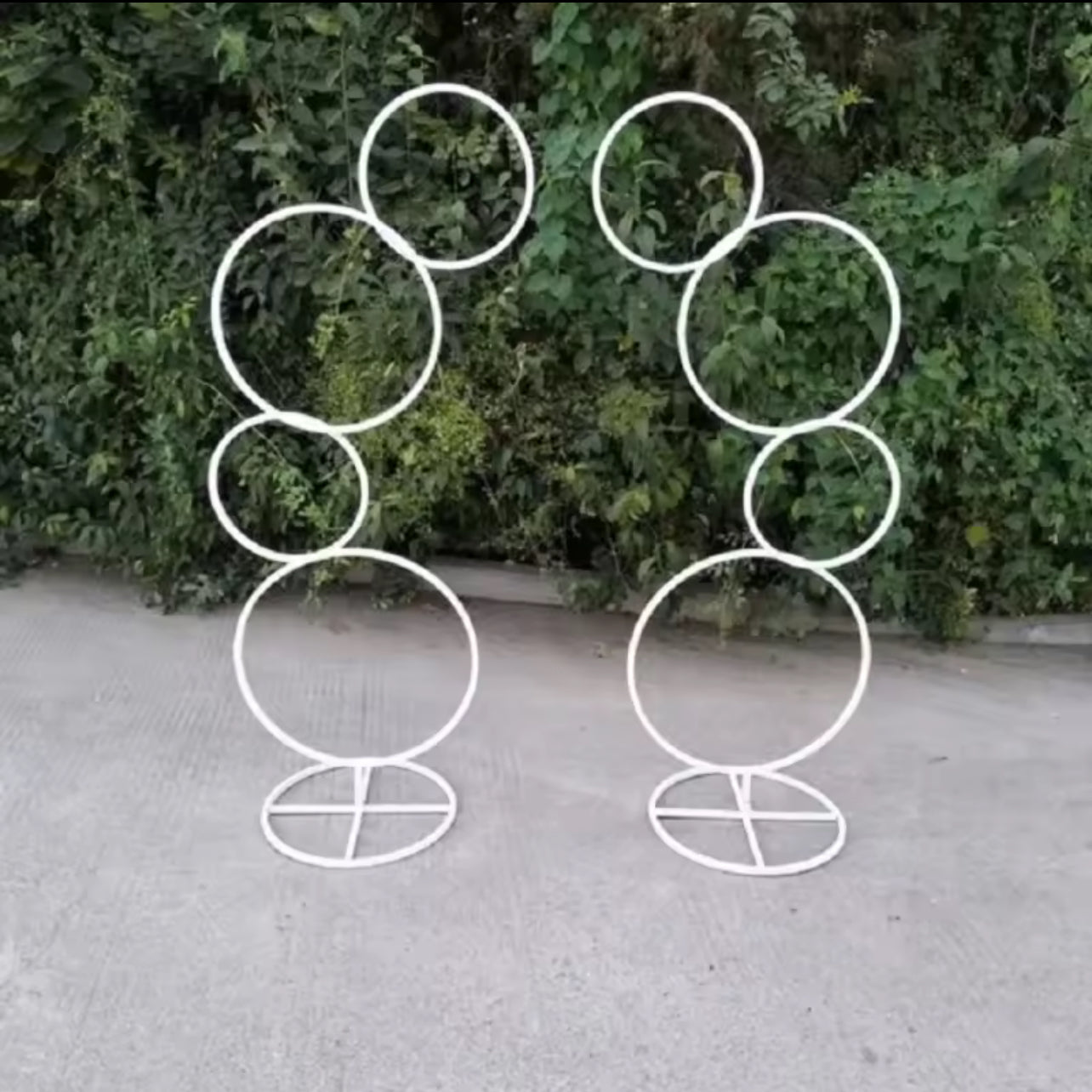 Rings of Love Set Flower Stands Backdrops White - 1.2 m Tall