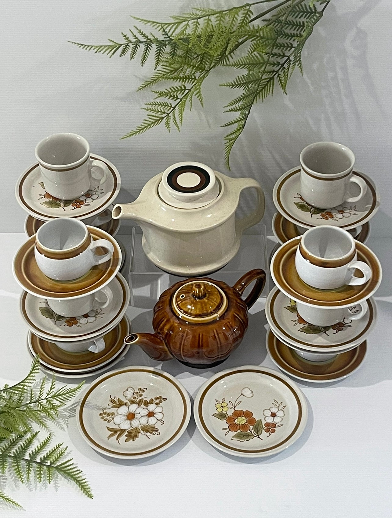 Mid-Century Retro High Tea 26-Piece Set – rockhampton-vintage-hire