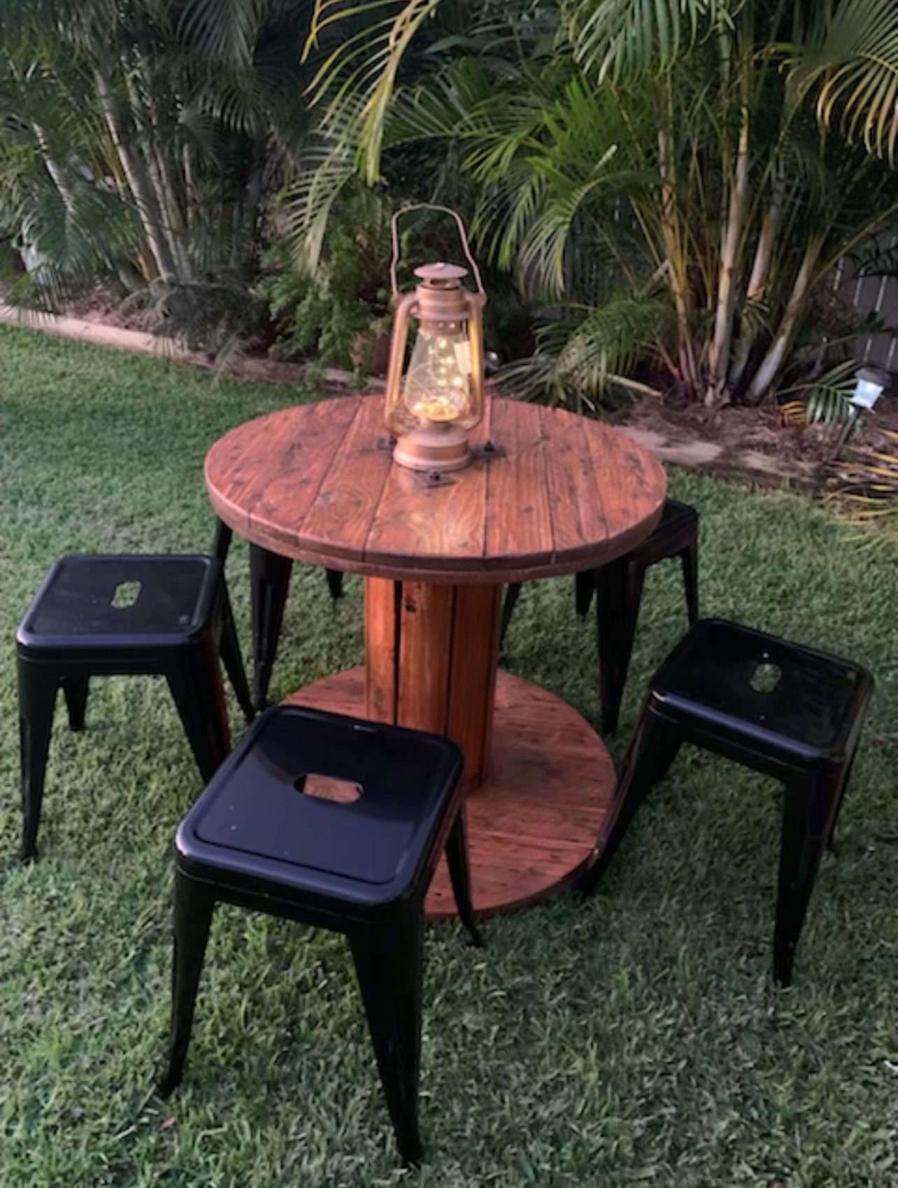 outdoor cable stool